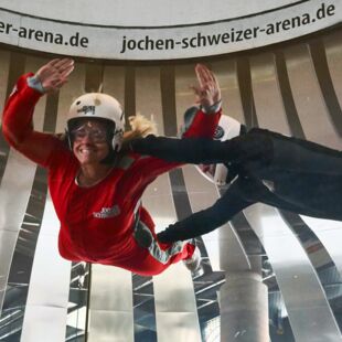 Verena Bentele beim Body Flying_Bildnachweis Jochen Schweizer GmbH.jpg