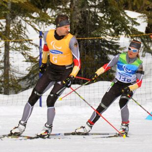 Paralympics Vancouver 2010_Verena Bentele mit Thomas Friedrich beim Langlauf-Wettkampf_Copyright dpa Picture Alliance GmbH Julian Stratenschulte