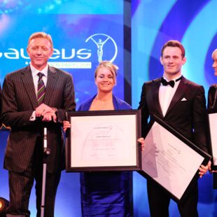 Verena Bentele beim Laureus World Sports Award mit weiteren Preisträgern auf der Bühne_Copyright dpa Picture Alliance GmbH